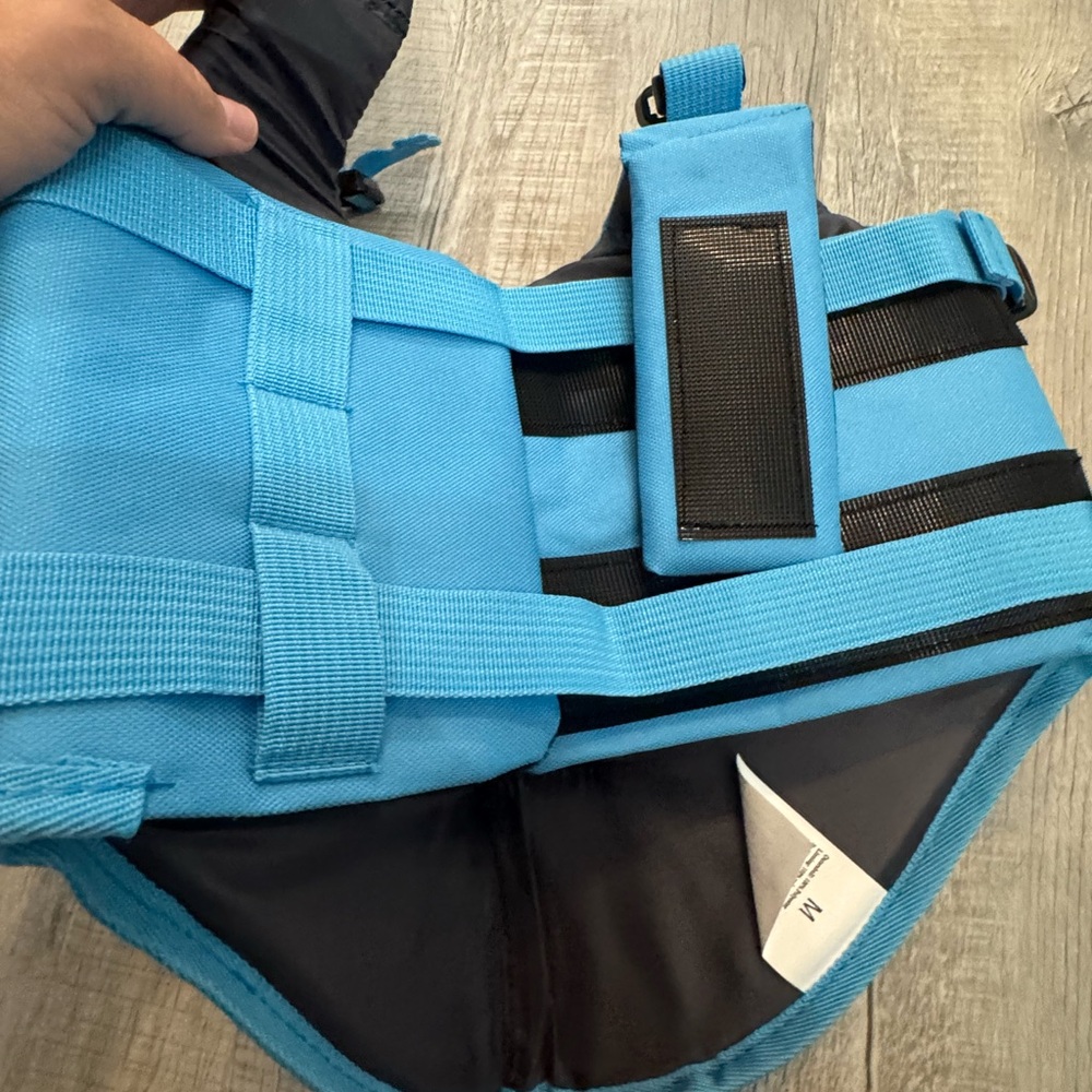 Blue Dog Life Jacket - Picture 6 of 10